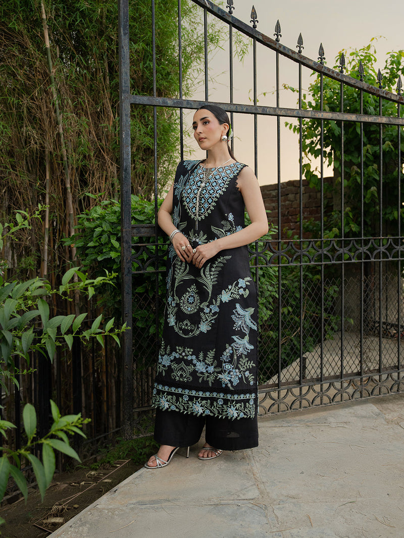 Mahnur | Amaya Lawn 26 | MU-11 by Mahnur - Designer Dress  - Type : Ladies Clothes - Available at Libayah - 100% Original 