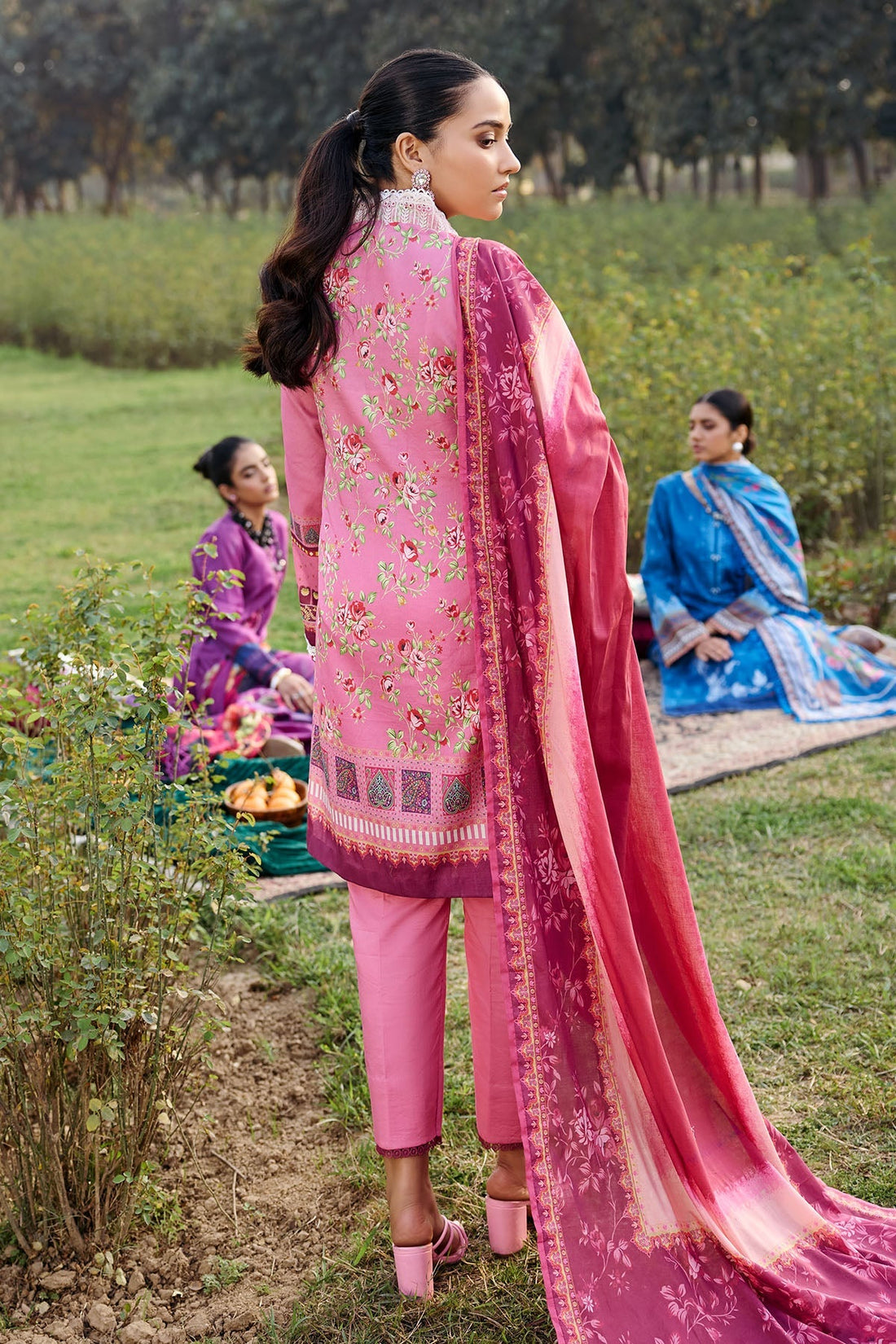 Motifz | Umang Lawn | 3552-BEYZA by Motifz - Designer Dress - Type: Ladies Clothes - Available at Libayah - 100% Original