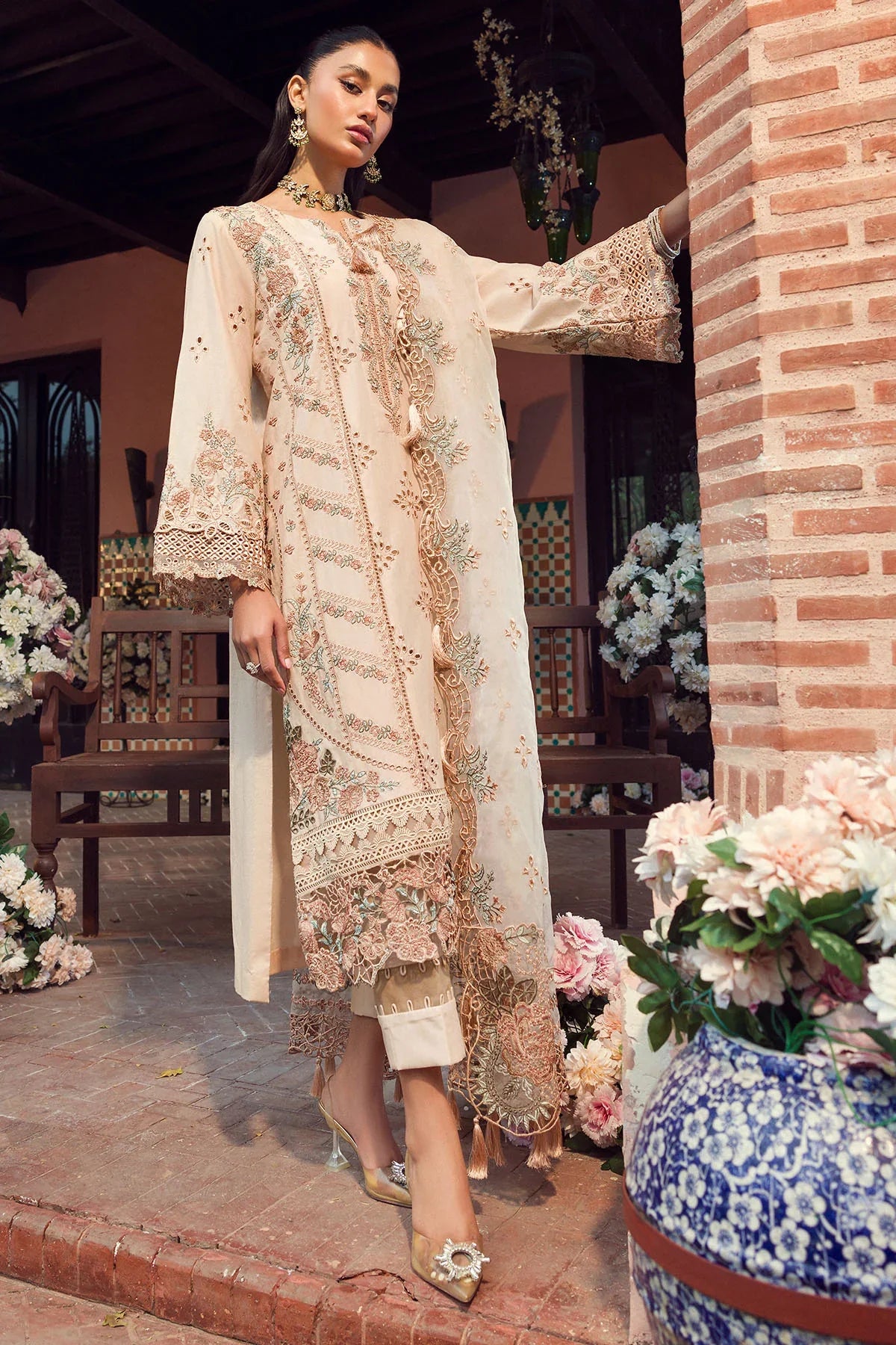 Motifz | Premium Lawn 24 | 4426-JANNAT by Motifz - Designer Dress - Type: Ladies Clothes - Available at Libayah - 100% Original