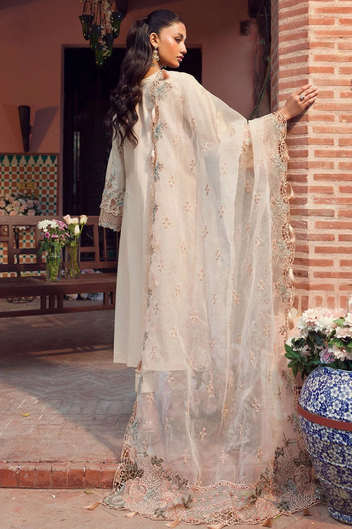 Motifz | Premium Lawn 24 | 4426-JANNAT by Motifz - Designer Dress - Type: Ladies Clothes - Available at Libayah - 100% Original