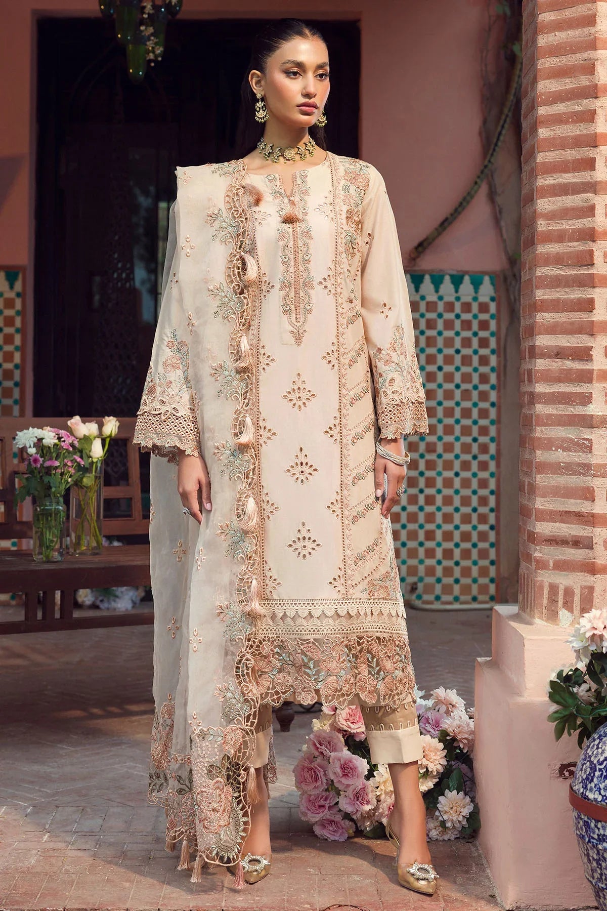 Motifz | Premium Lawn 24 | 4426-JANNAT by Motifz - Designer Dress - Type: Ladies Clothes - Available at Libayah - 100% Original