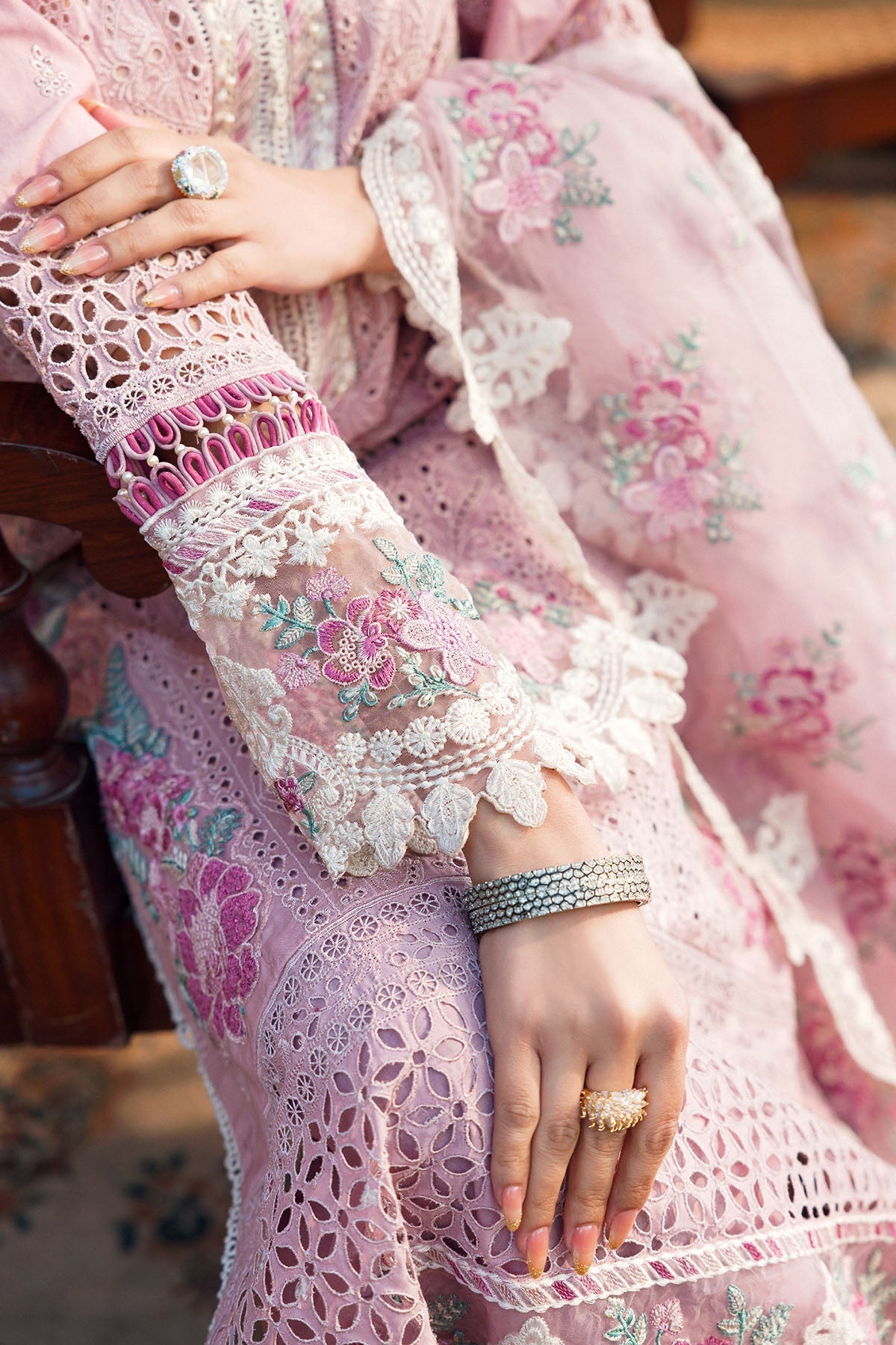 Motifz | Premium Lawn 24 | 4433-PAKEEZA by Motifz - Designer Dress - Type: Ladies Clothes - Available at Libayah - 100% Original