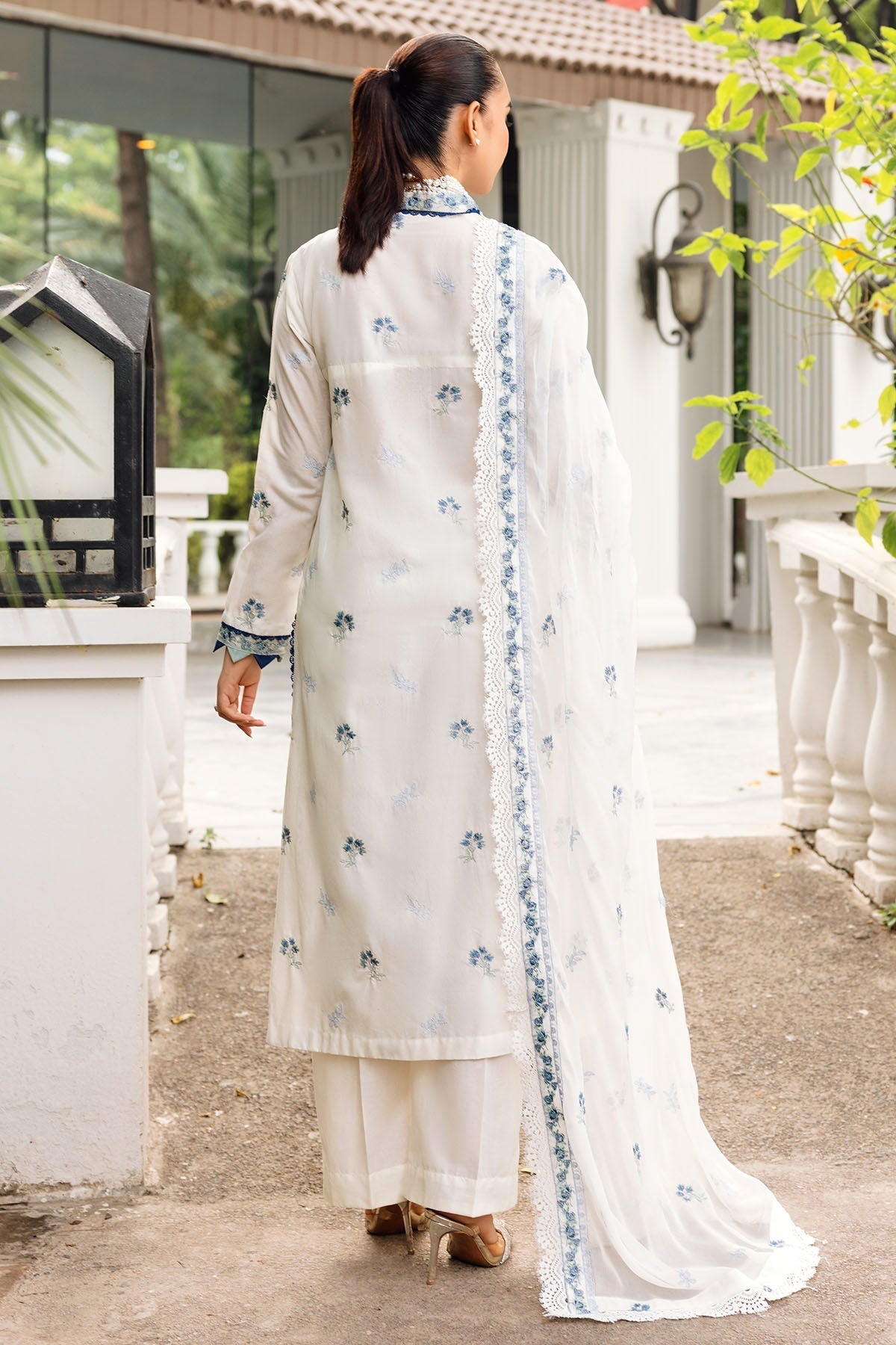 Motifz | Premium Lawn 24 | 4833-RAMEEN by Motifz - Designer Dress - Type: Ladies Clothes - Available at Libayah - 100% Original