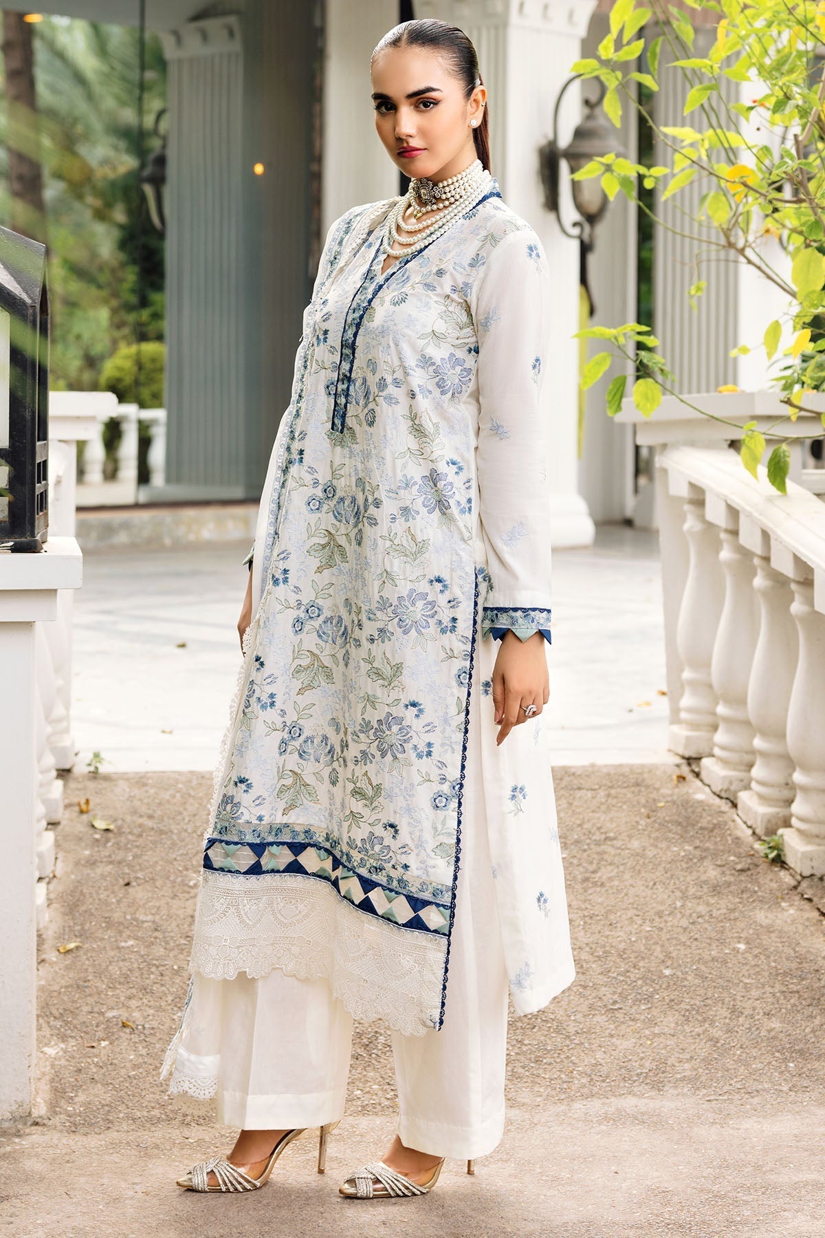 Motifz | Premium Lawn 24 | 4833-RAMEEN by Motifz - Designer Dress - Type: Ladies Clothes - Available at Libayah - 100% Original