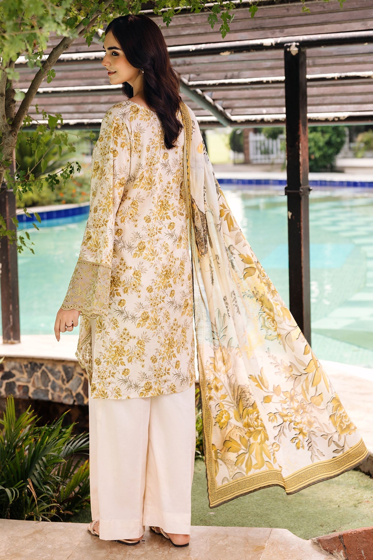 Motifz | Umang Lawn | 4898-SOFIA by Motifz - Designer Dress - Type: Ladies Clothes - Available at Libayah - 100% Original