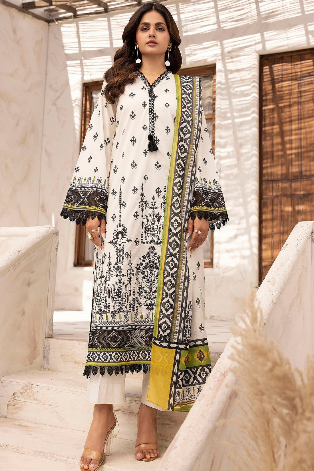 Motifz | Umang Lawn | 5417-SIRAA by Motifz - Designer Dress - Type: Ladies Clothes - Available at Libayah - 100% Original