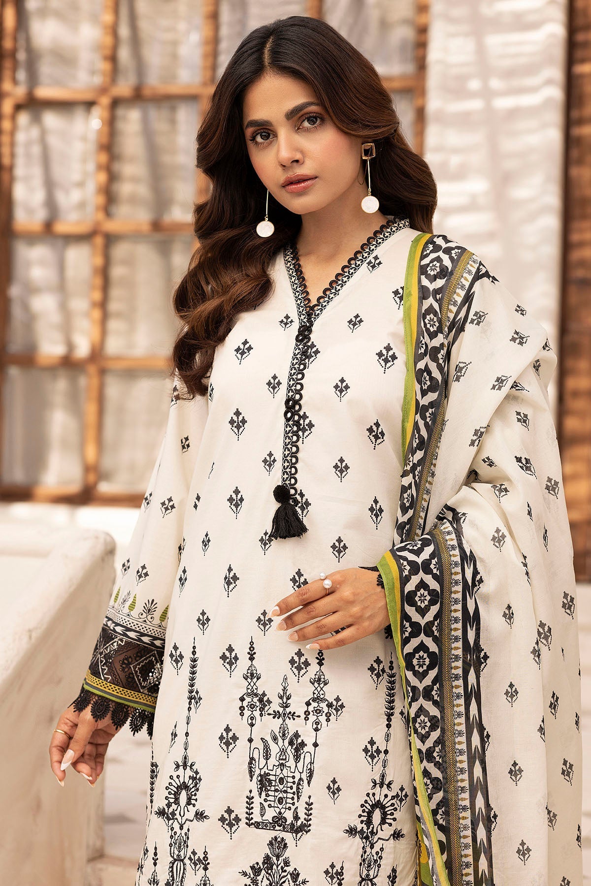Motifz | Umang Lawn | 5417-SIRAA by Motifz - Designer Dress - Type: Ladies Clothes - Available at Libayah - 100% Original