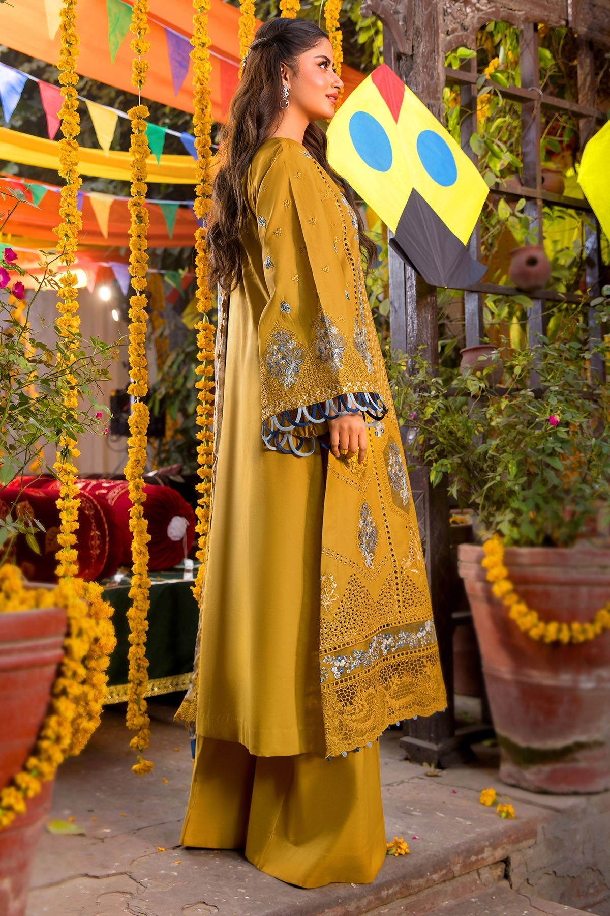 Motifz | Premium Lawn 26 | 5937-ARABELLA by Motifz - Designer Dress  - Type : Ladies Clothes - Available at Libayah - 100% Original 