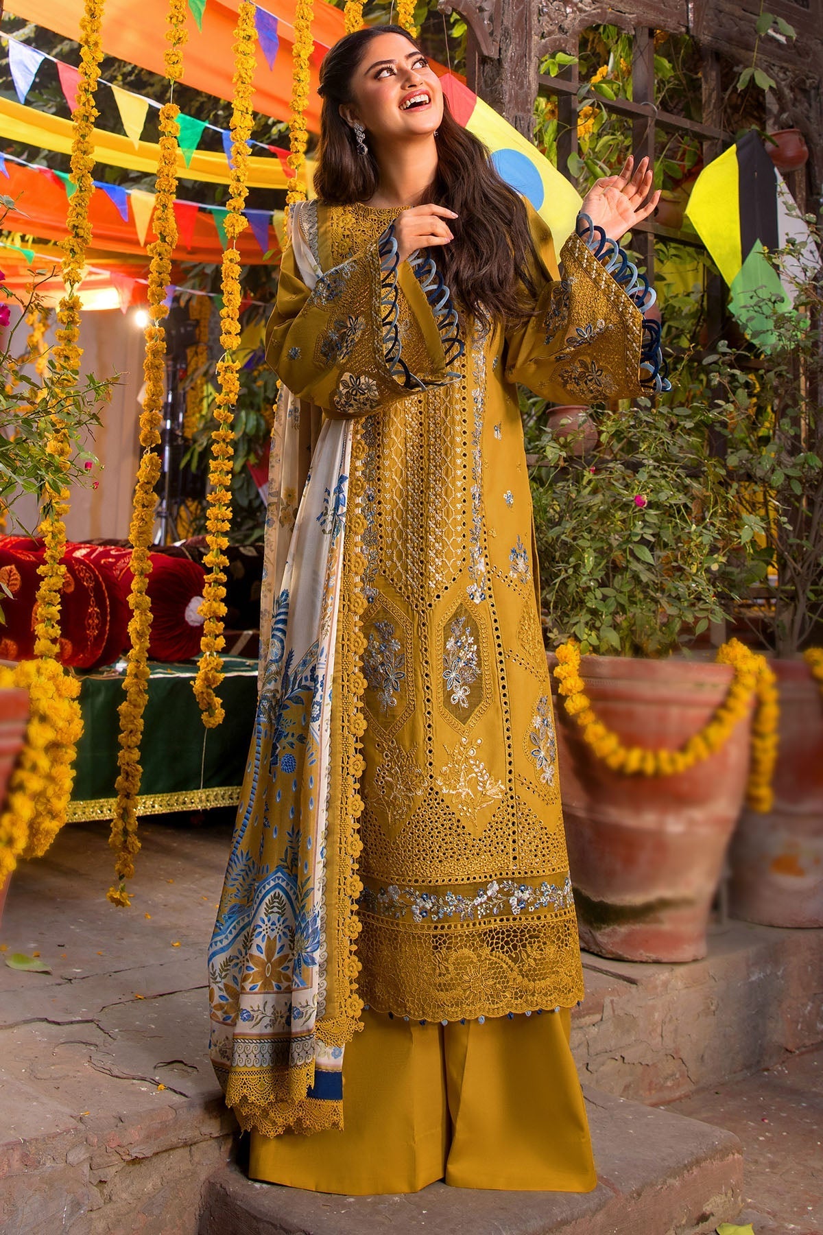 Motifz | Premium Lawn 26 | 5937-ARABELLA by Motifz - Designer Dress  - Type : Ladies Clothes - Available at Libayah - 100% Original 