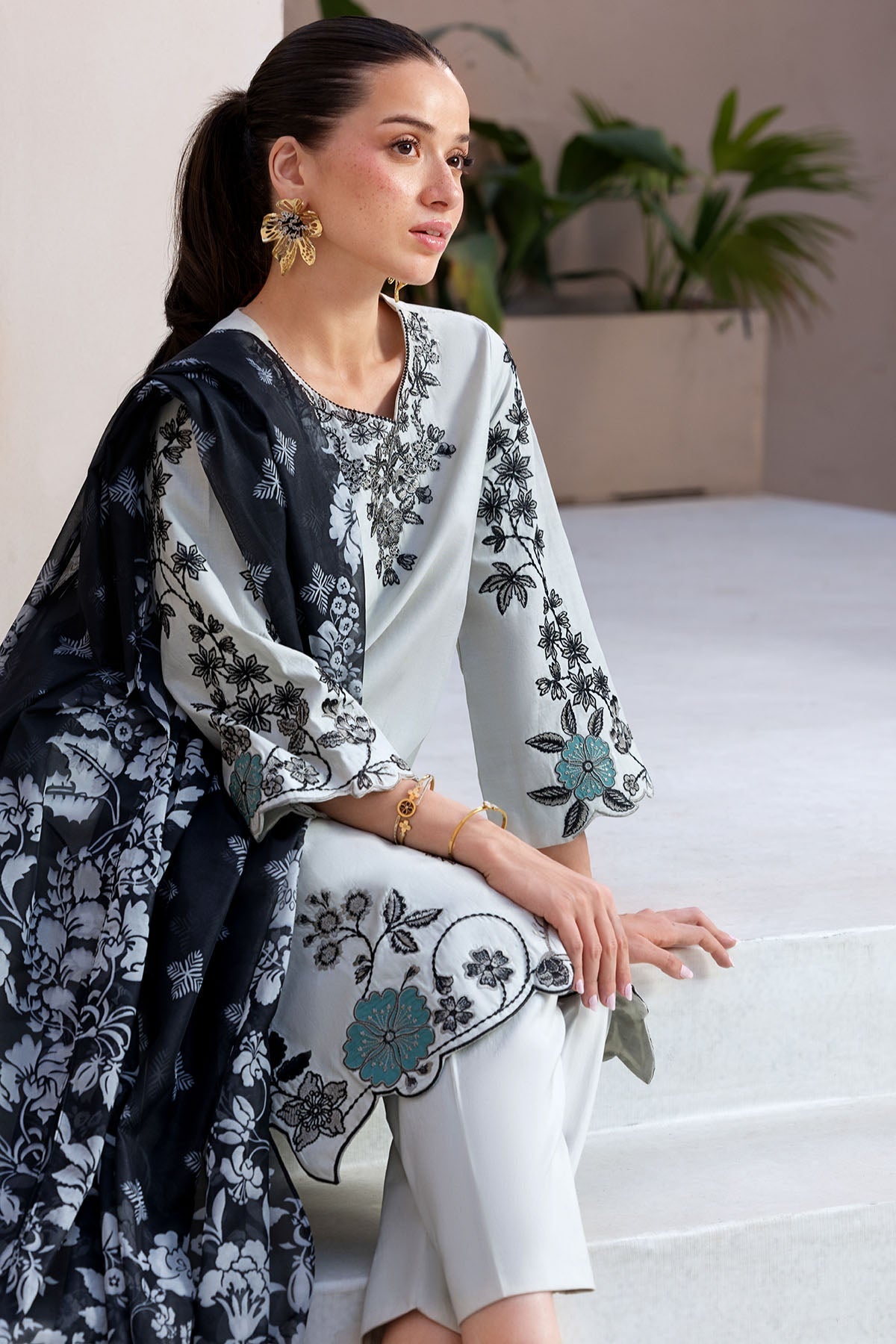 Motifz | Amal Lawn 26 | 6067-GEORGIA by Motifz - Designer Dress  - Type : Ladies Clothes - Available at Libayah - 100% Original 