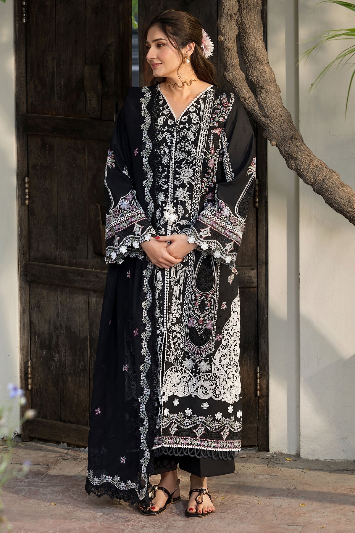 Motifz | Premium Lawn 26 | 6117-LAZIO by Motifz - Designer Dress  - Type : Ladies Clothes - Available at Libayah - 100% Original 