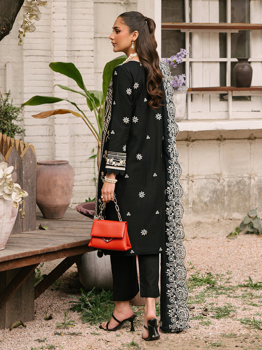 Mahnur | Masakali Luxury Lawn 24 | MK 04 - A by Mahnur - Designer Dress - Type: Ladies Clothes - Available at Libayah - 100% Original