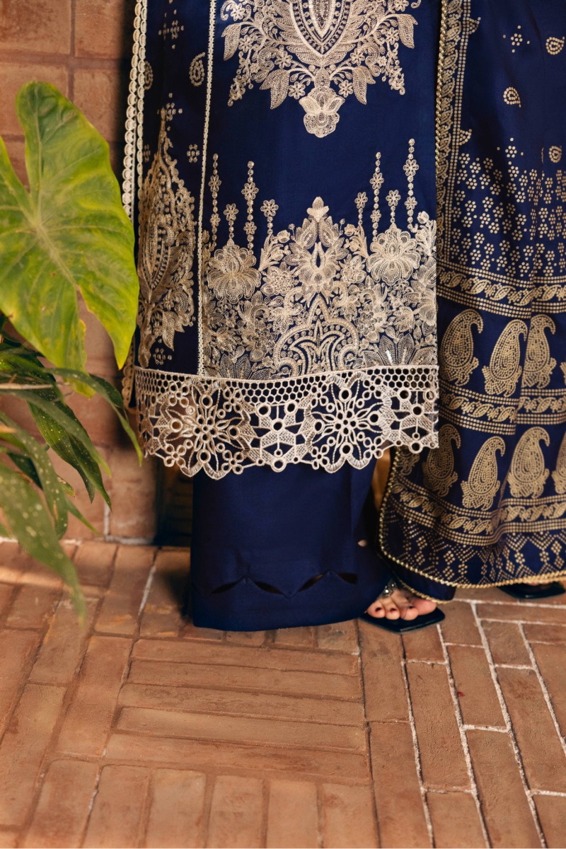 Manara | Luxury Winter 2025 | AARI by Manara - Designer Dress - Type: Ladies Clothes - Available at Libayah - 100% Original