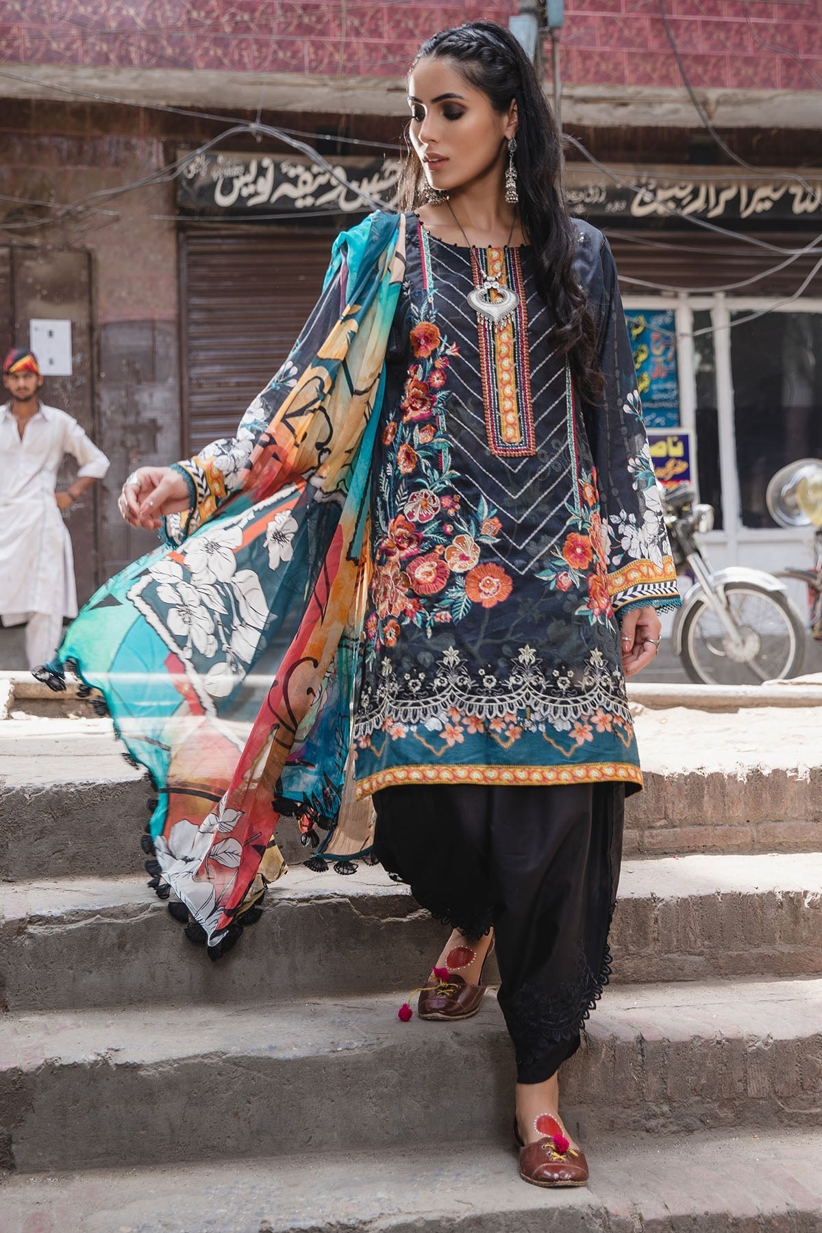 Motifz | Amal Luxury Lawn | 2943 by Motifz - Designer Dress - Type: Ladies Clothes - Available at Libayah - 100% Original