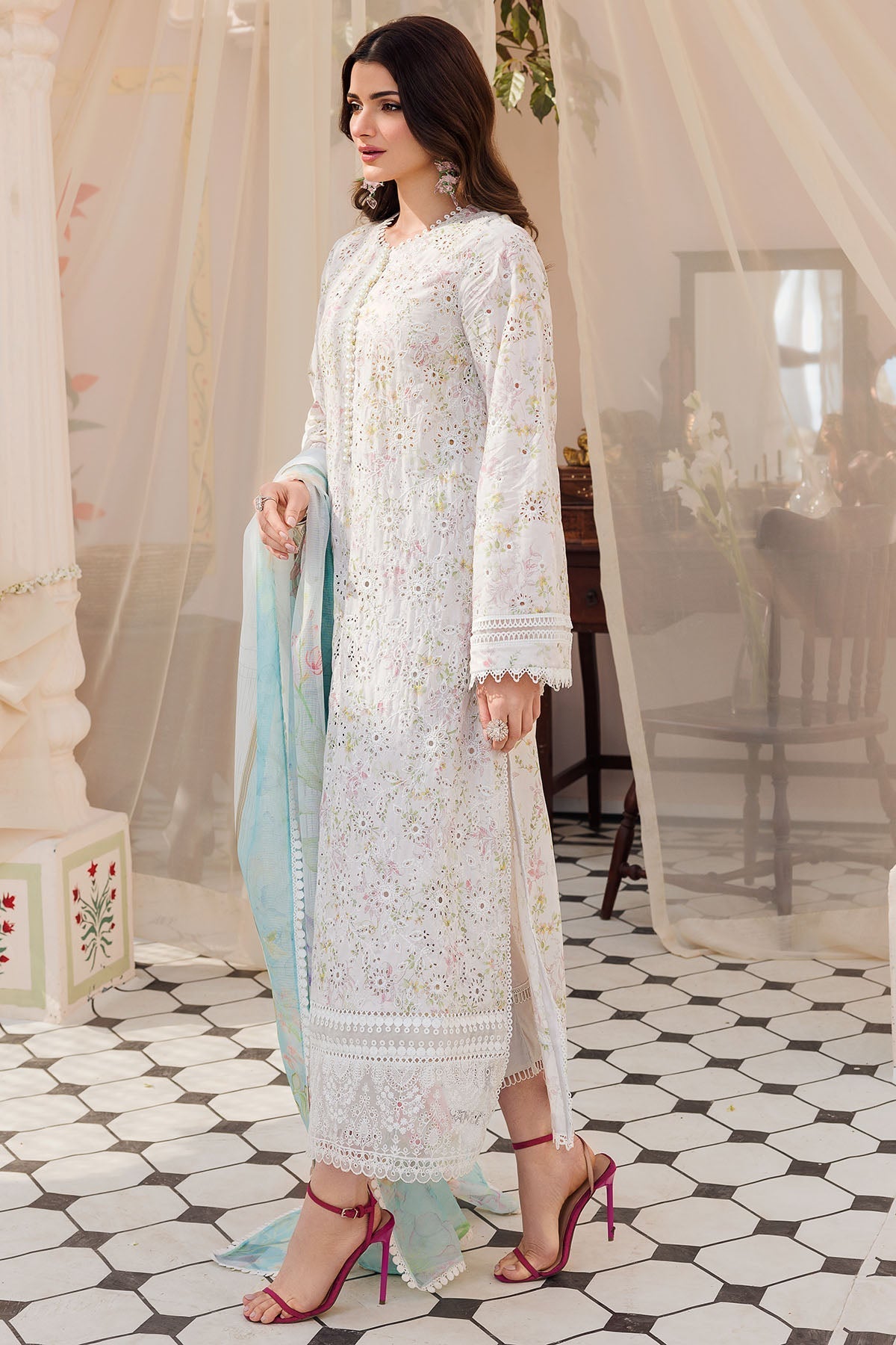Motifz | Amal Luxury Lawn | 4622 by Motifz - Designer Dress - Type: Ladies Clothes - Available at Libayah - 100% Original