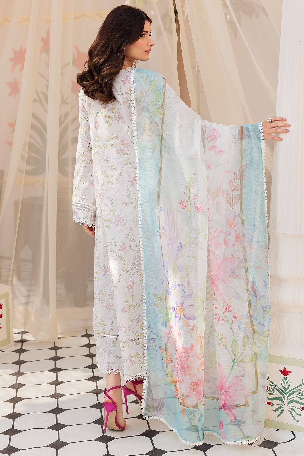 Motifz | Amal Luxury Lawn | 4622 by Motifz - Designer Dress - Type: Ladies Clothes - Available at Libayah - 100% Original