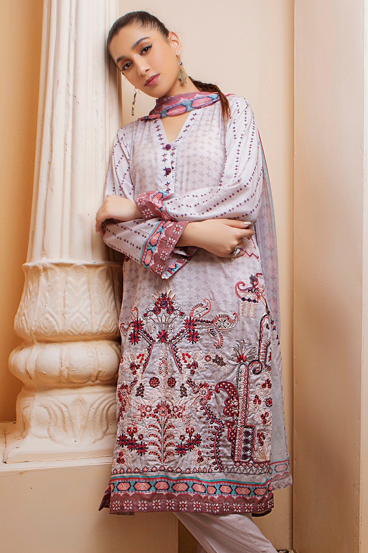 Motifz | Amal Luxury Lawn | 2956 by Motifz - Designer Dress - Type: Ladies Clothes - Available at Libayah - 100% Original