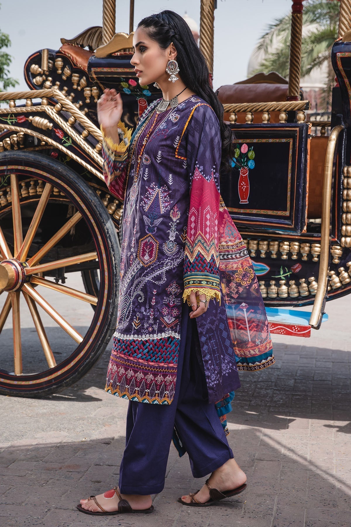 Motifz | Amal Luxury Lawn | 2932 by Motifz - Designer Dress - Type: Ladies Clothes - Available at Libayah - 100% Original