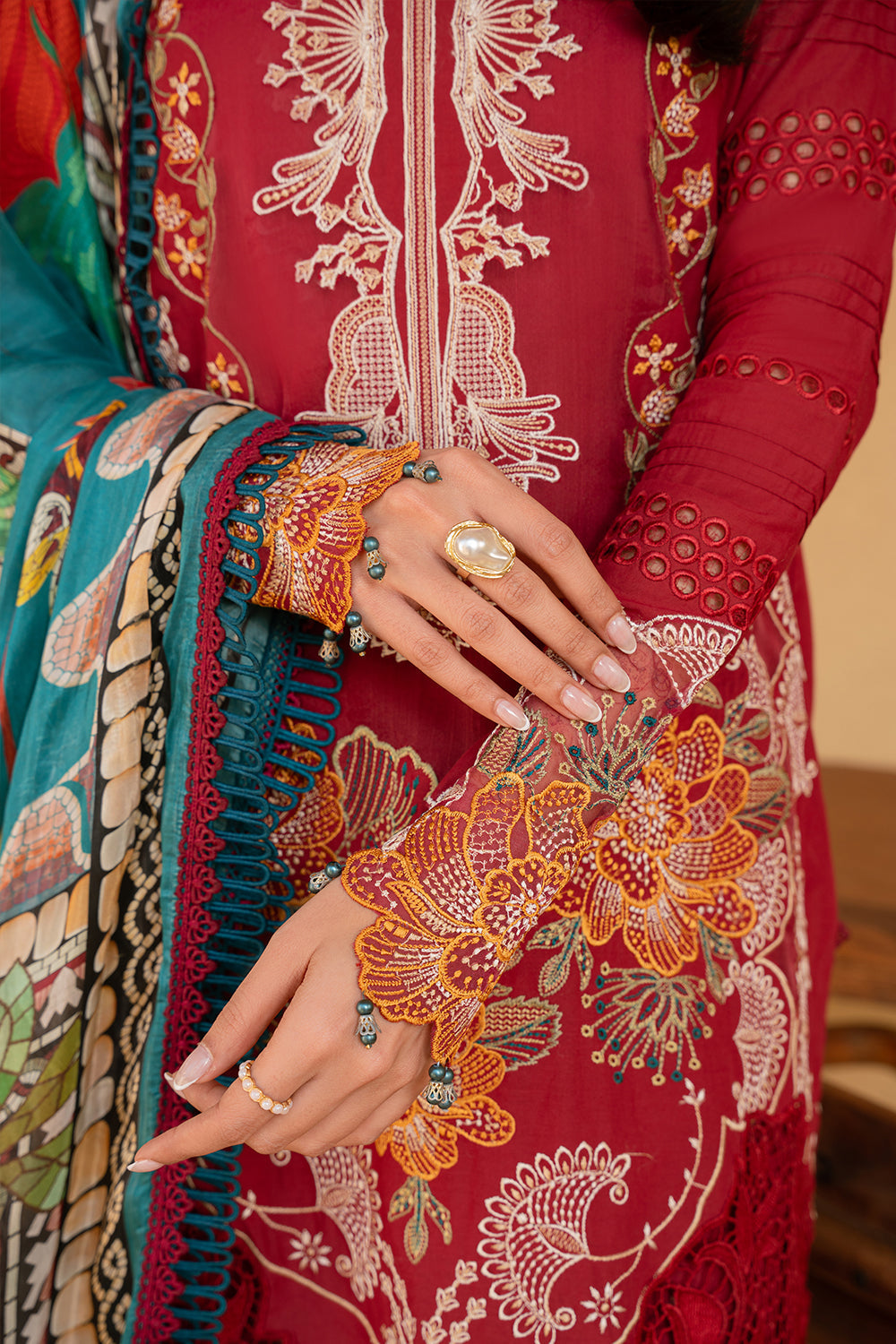 Saira Rizwan | Luxury Lawn 25 | MANON-SRL25-02 by Saira Rizwan - Designer Dress - Type: Ladies Clothes - Available at Libayah - 100% Original