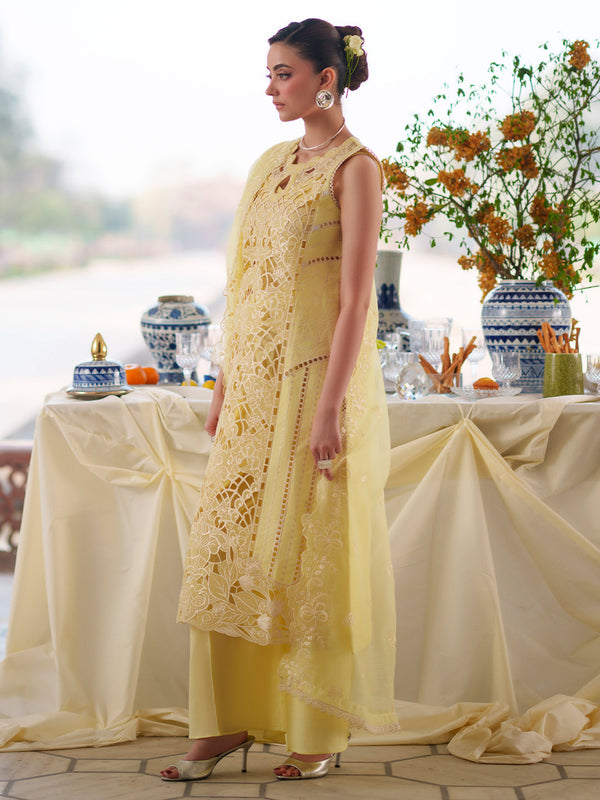 Mahnur | Nilofer Luxury Lawn 26 | NL-07 by Mahnur - Designer Dress  - Type : Ladies Clothes - Available at Libayah - 100% Original 