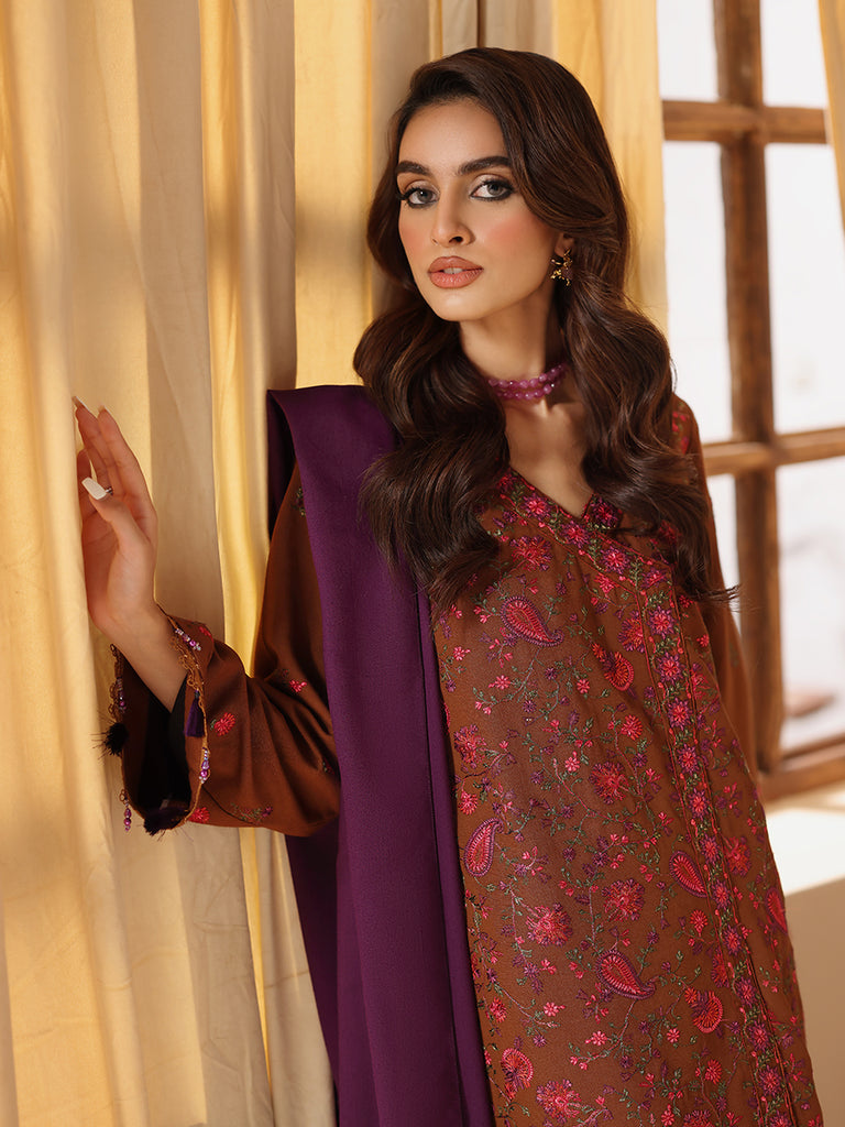 Rajbari | Nissa Embroidered Shawl |  Embroidered Shawl Series 09 by Rajbari - Designer Dress - Type: Ladies Clothes - Available at Libayah - 100% Original