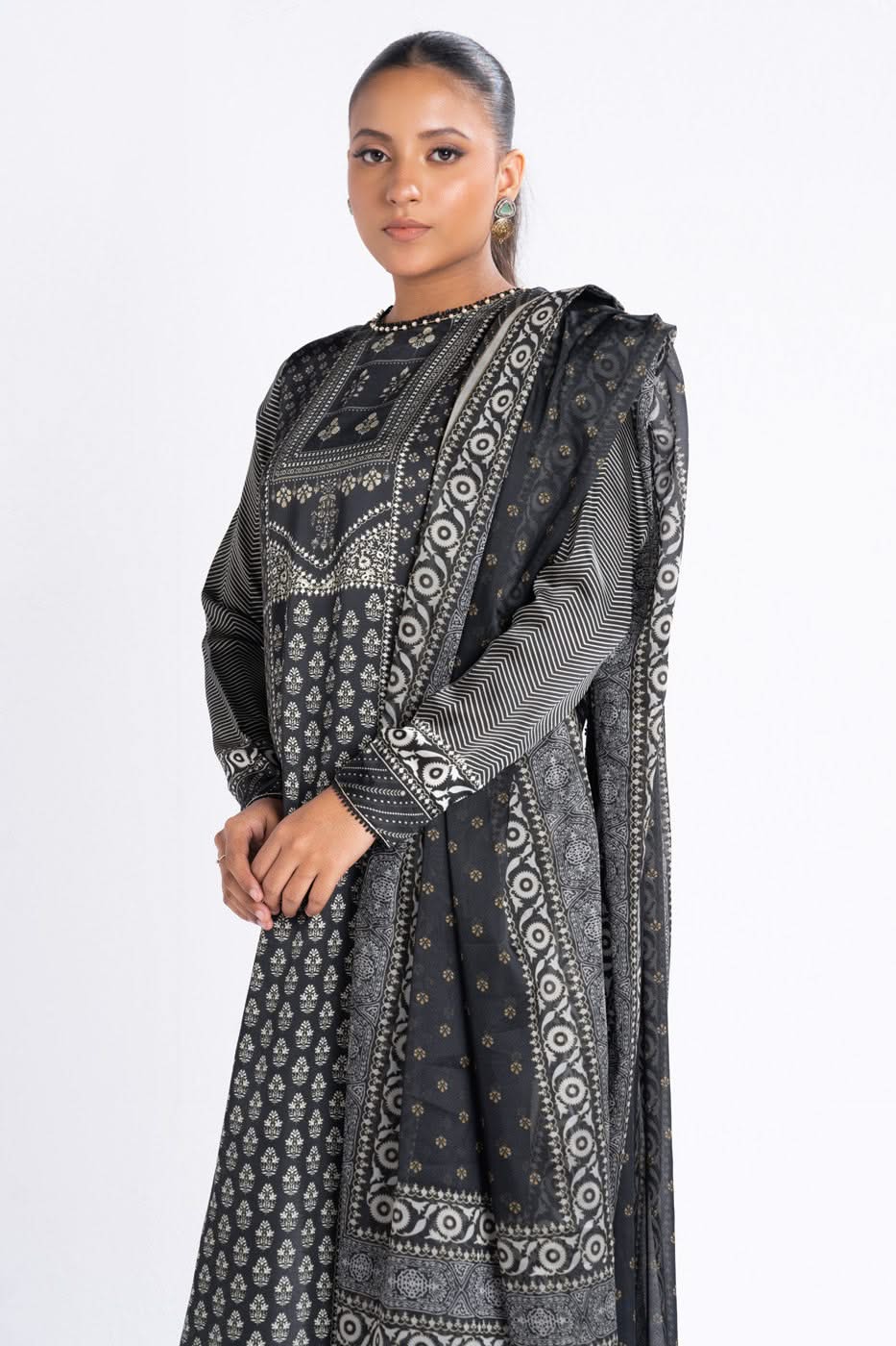 Al Karam | Winter 24 | SK-05-24 by Alkaram - Designer Dress - Type: Ladies Clothes - Available at Libayah - 100% Original