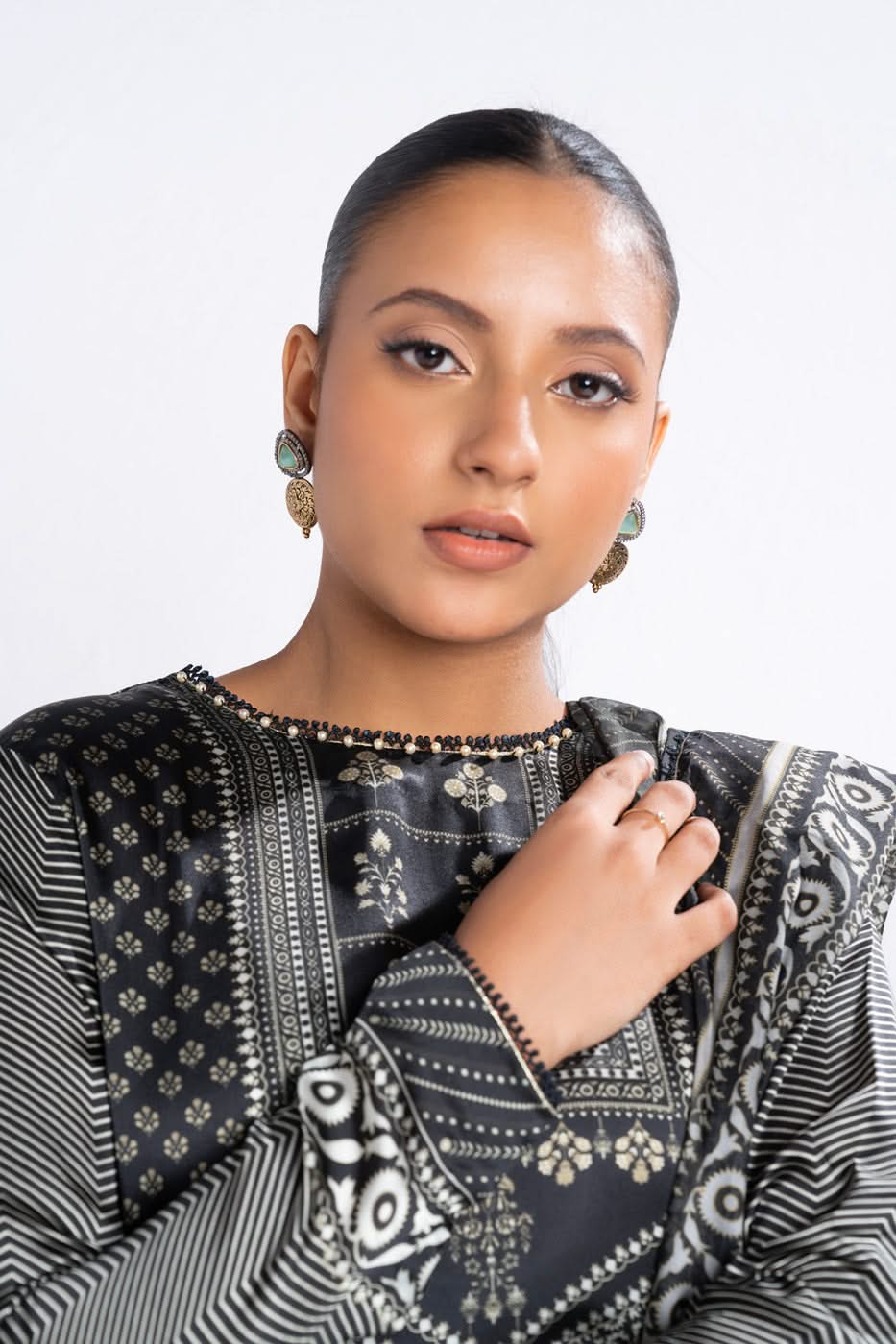 Al Karam | Winter 24 | SK-05-24 by Alkaram - Designer Dress - Type: Ladies Clothes - Available at Libayah - 100% Original