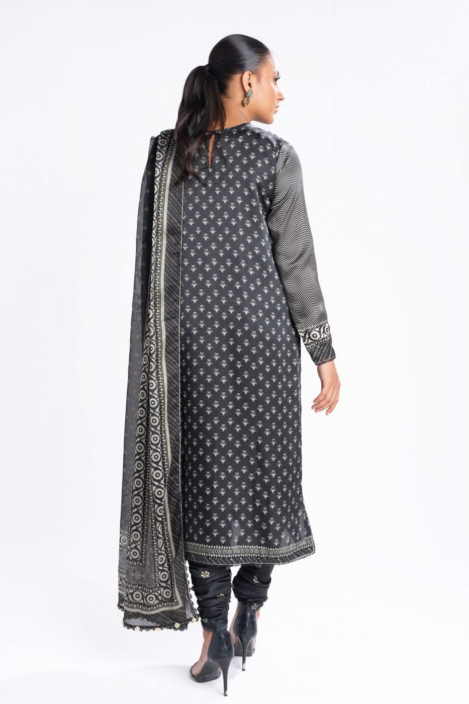Al Karam | Winter 24 | SK-05-24 by Alkaram - Designer Dress - Type: Ladies Clothes - Available at Libayah - 100% Original