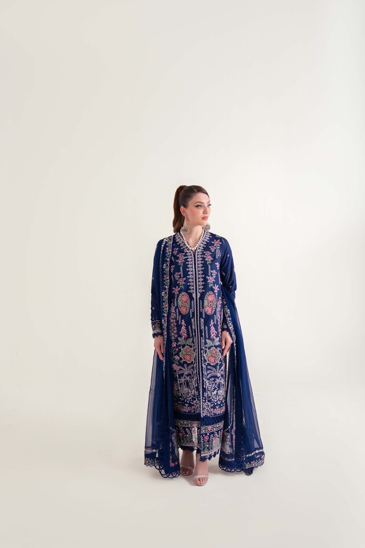 Sable Vogue | Luxury Lawn 25 | SL-07-25-V2 by Sable Vogue - Designer Dress - Type: Ladies Clothes - Available at Libayah - 100% Original