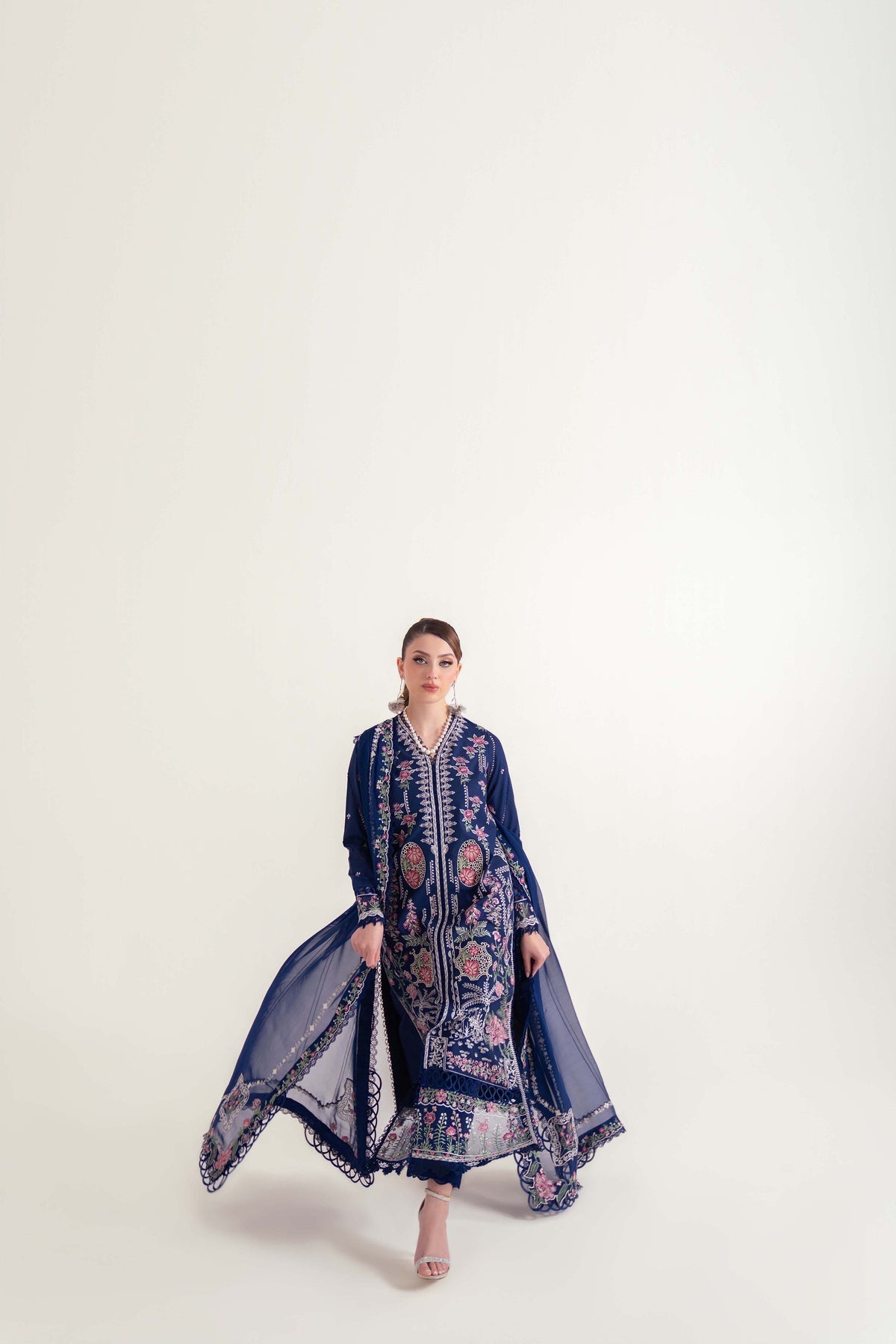 Sable Vogue | Luxury Lawn 25 | SL-07-25-V2 by Sable Vogue - Designer Dress - Type: Ladies Clothes - Available at Libayah - 100% Original