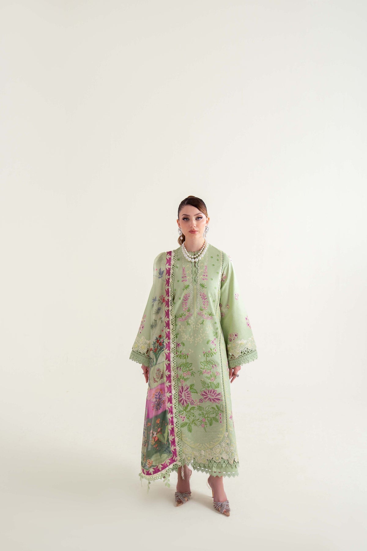 Sable Vogue | Luxury Lawn 25 | SL-09-25-V2 by Sable Vogue - Designer Dress - Type: Ladies Clothes - Available at Libayah - 100% Original