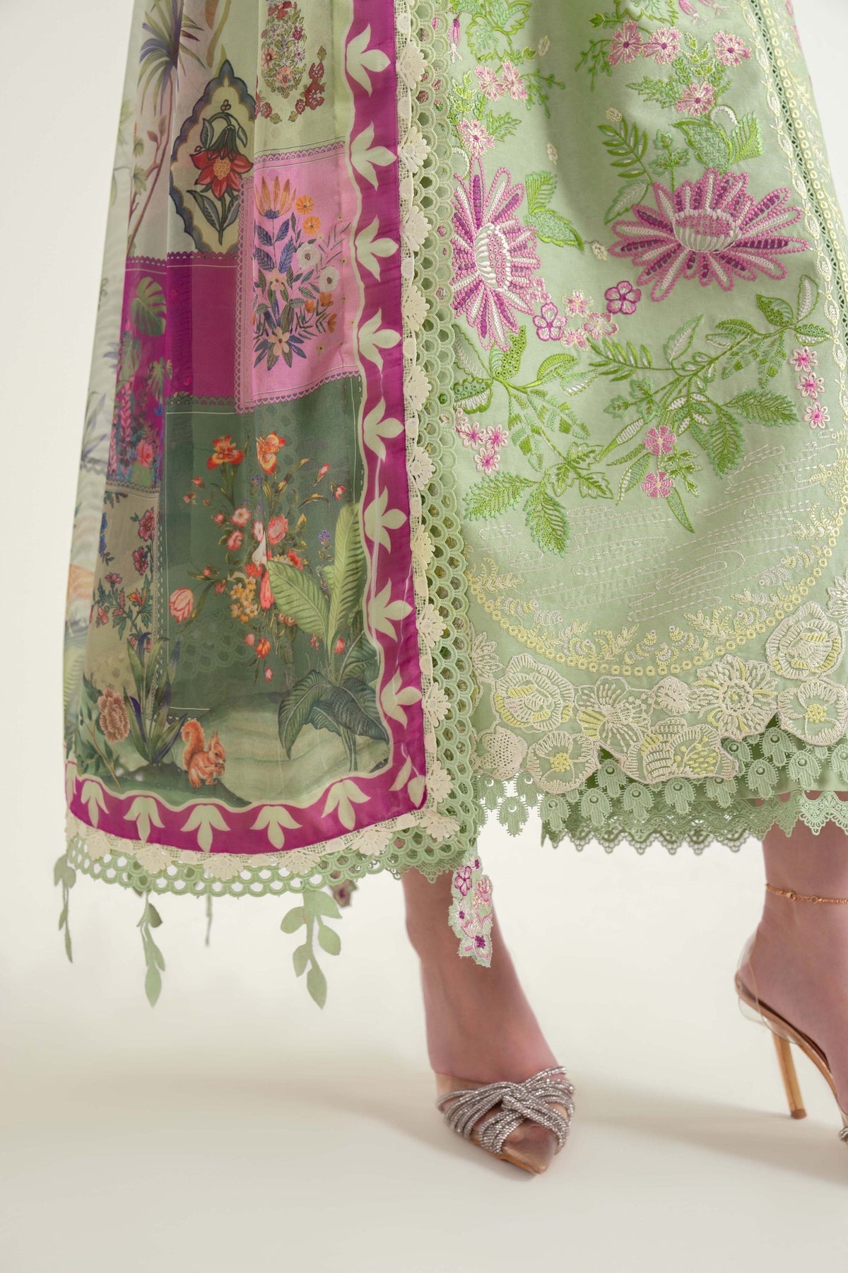 Sable Vogue | Luxury Lawn 25 | SL-09-25-V2 by Sable Vogue - Designer Dress - Type: Ladies Clothes - Available at Libayah - 100% Original