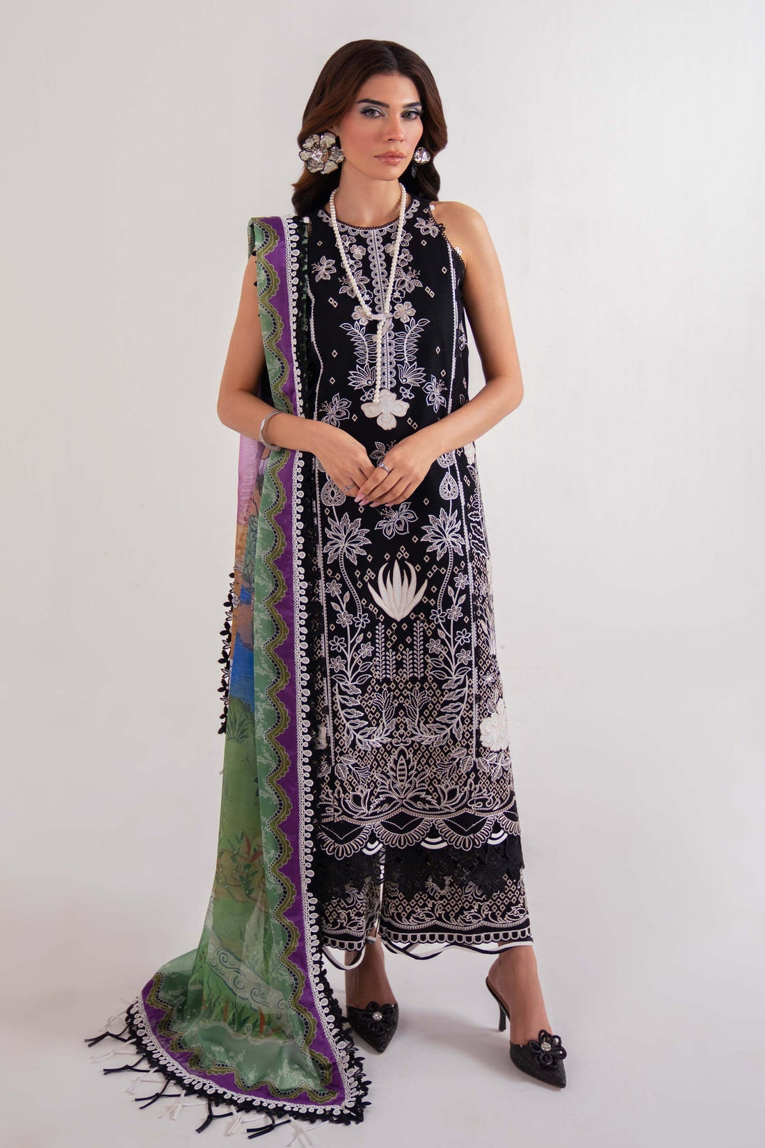 Sable Vogue | Luxury Lawn 25 | SL-10-25-V2 by Sable Vogue - Designer Dress - Type: Ladies Clothes - Available at Libayah - 100% Original