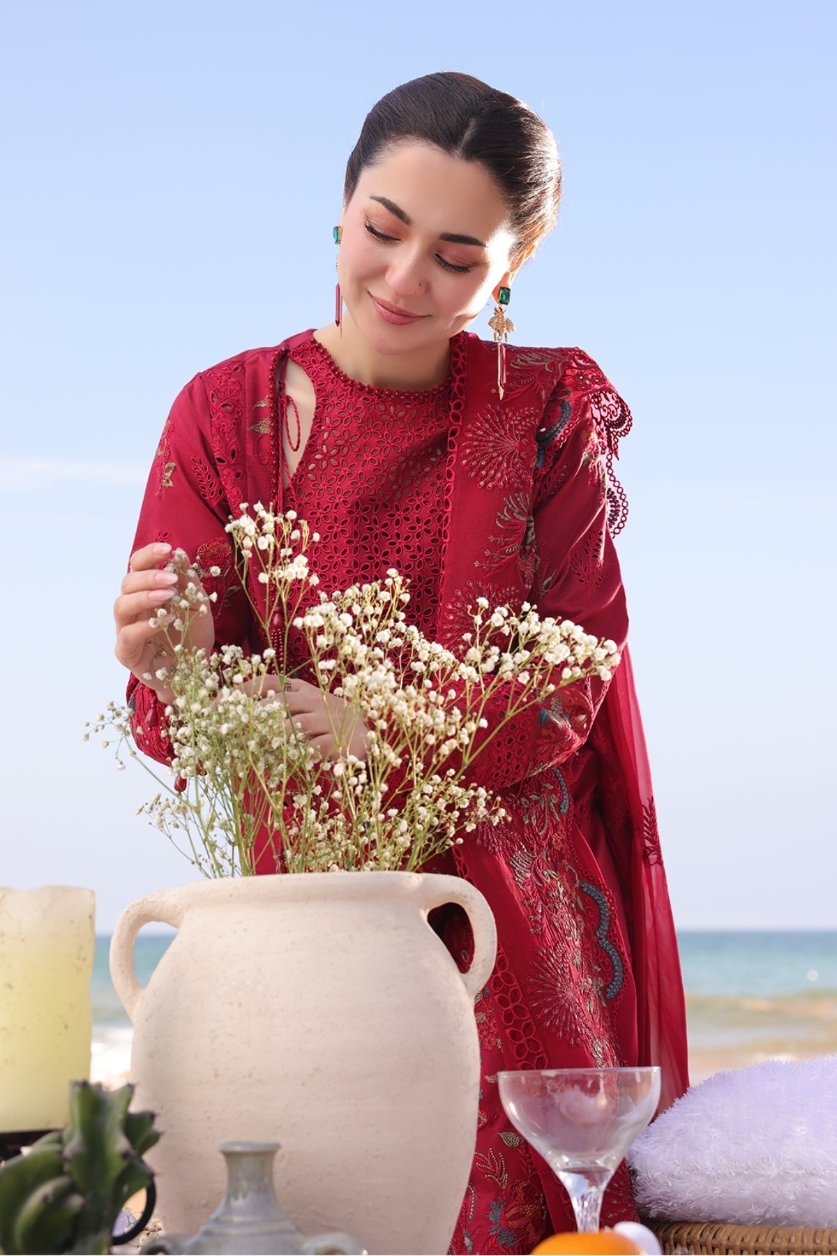Imrozia Premium | Hania Luxury Lawn 25 | SL 82 Iswah by Imrozia Premium - Designer Dress - Type: Ladies Clothes - Available at Libayah - 100% Original
