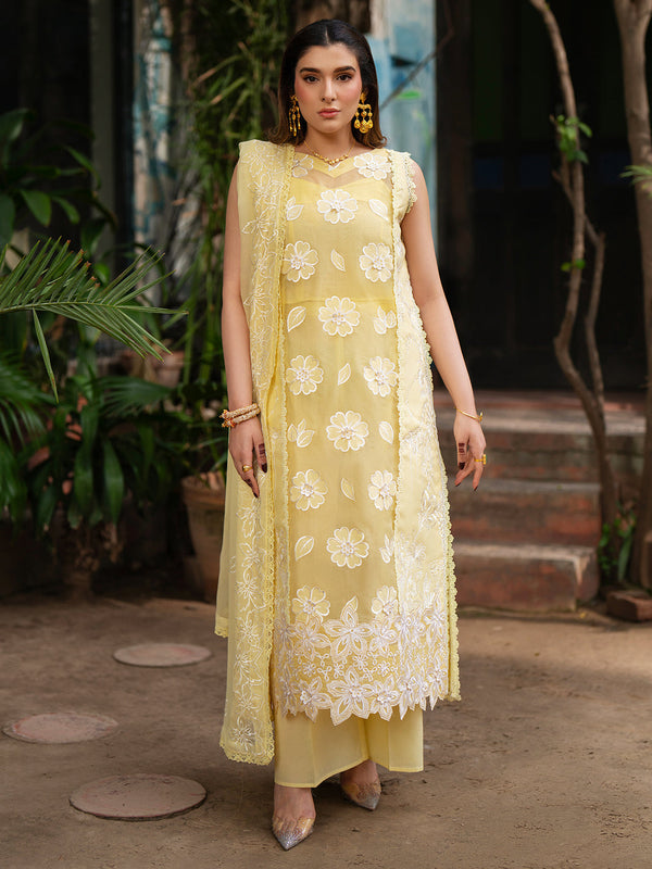 Mahnur | Satrangi Lawn 26 | ST-11 by Mahnur - Designer Dress  - Type : Ladies Clothes - Available at Libayah - 100% Original 
