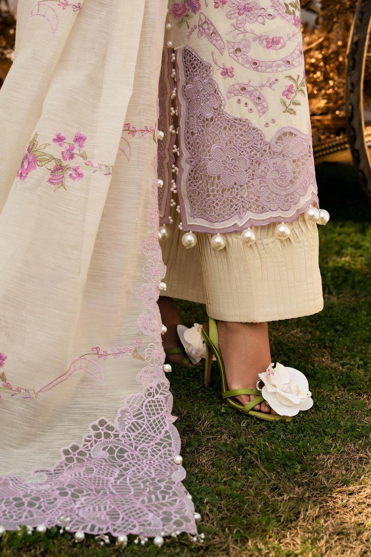 Sana Safinaz | Luxury Collection 24 | L241-004B-3CV by Sana Safinaz - Designer Dress - Type: Ladies Clothes - Available at Libayah - 100% Original