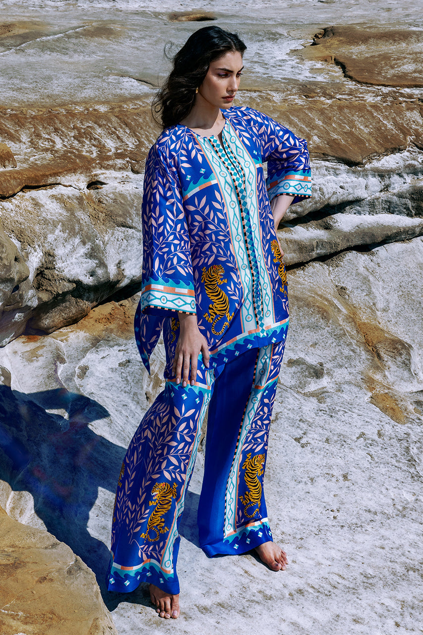 Sania Maskatiya | Eid Collection | Gira by Sania Maskatiya - Designer Dress - Type: Ladies Clothes - Available at Libayah - 100% Original