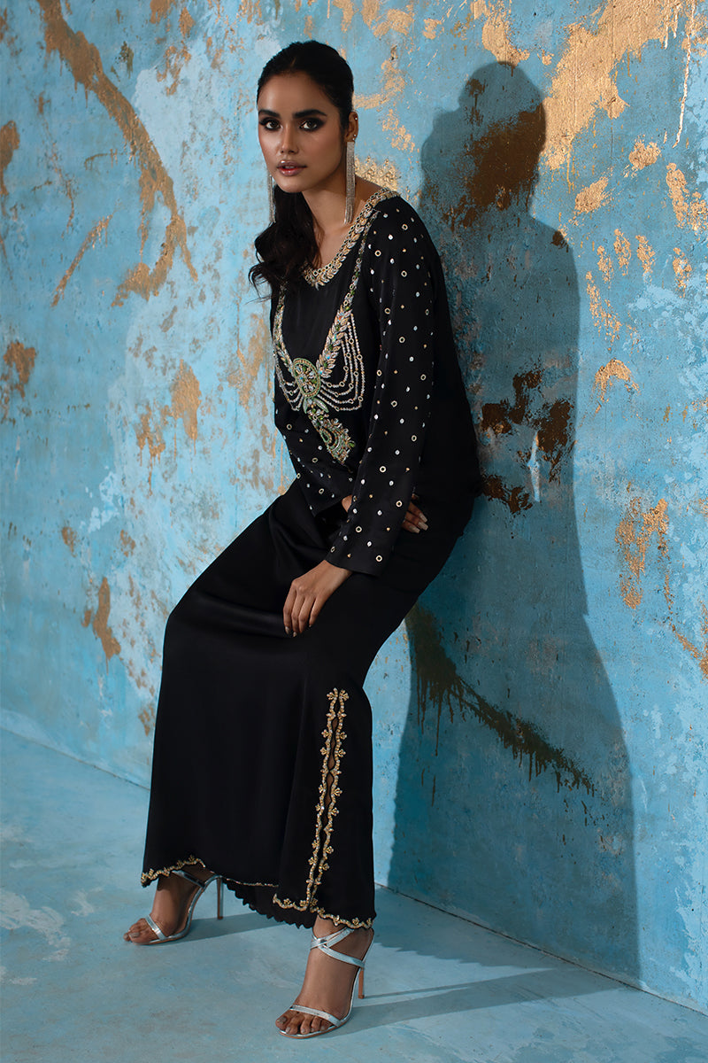Wardha Saleem | Luxury Pret Fusion Wear | BELLE - KAFTAN by Wardha Saleem - Designer Dress - Type: Ladies Clothes - Available at Libayah - 100% Original