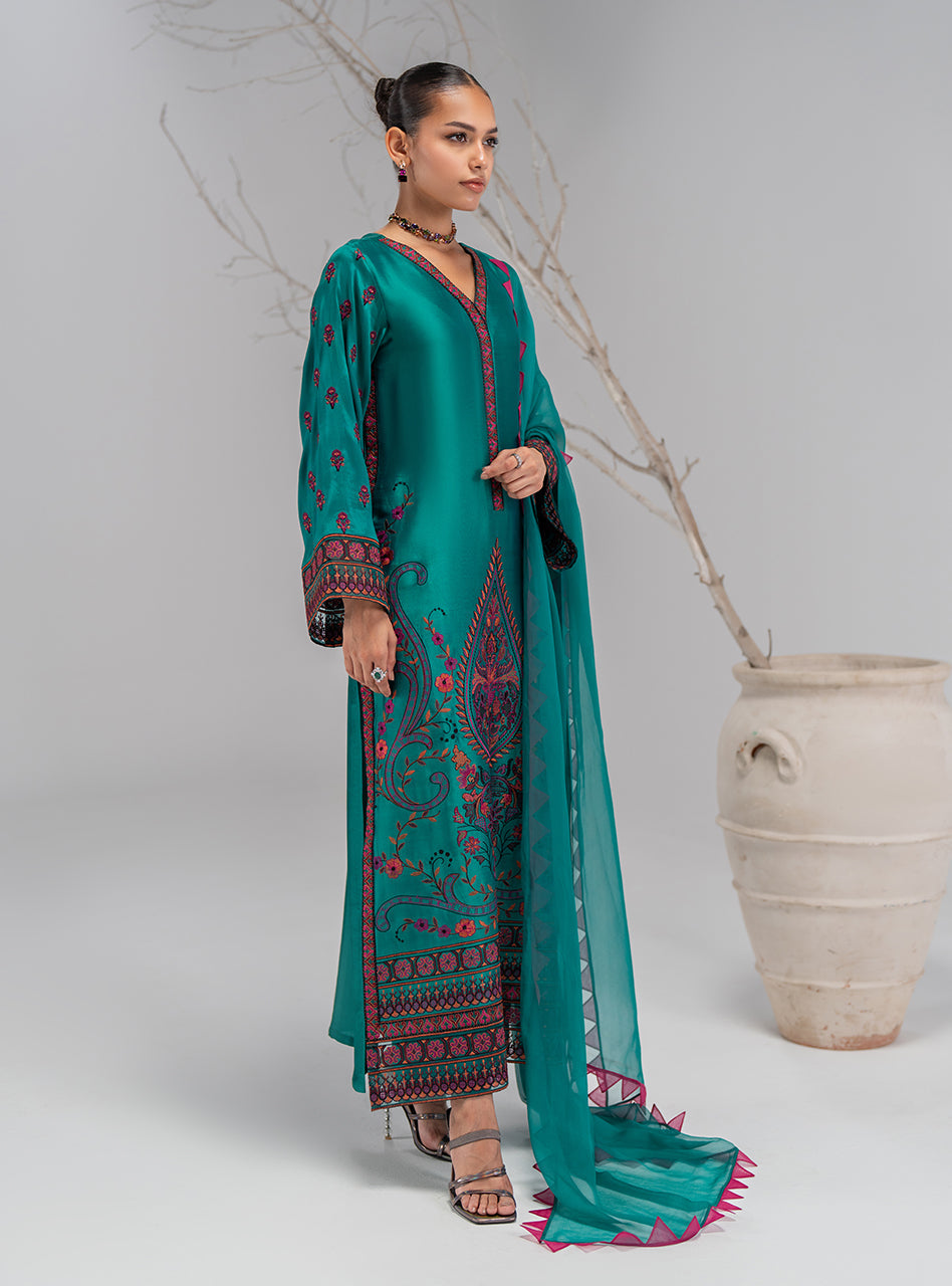 Zainab Chottani | Luxe Pret 25 | Zelina by Zainab Chottani - Designer Dress  - Type : Ladies Clothes - Available at Libayah - 100% Original 
