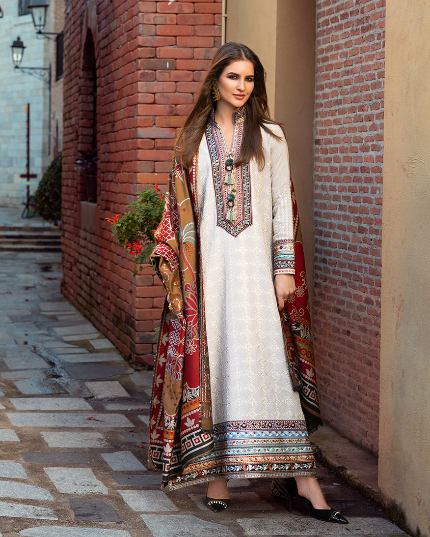 Tuscan Dawn – authentic Pakistani dress from the Mushq Winter Broadway 25 collection for women in the UK.