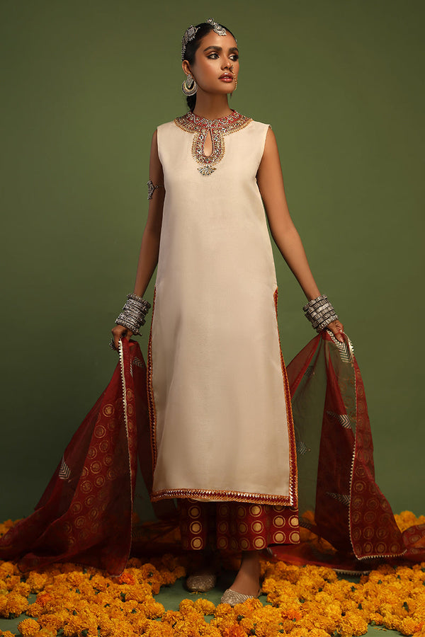 Wardha Saleem | Luxury Pret Traditional Wear | NAQSH - SHIRT WITH IZAAR (2 PC) by Wardha Saleem - Designer Dress - Type: Ladies Clothes - Available at Libayah - 100% Original