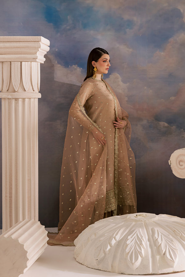 FF-68 – authentic Pakistani formal dress from the Vanya Golden Hour collection for women in the UK.