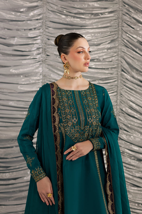 FF-70 – authentic Pakistani formal dress from the Vanya Golden Hour collection for women in the UK.