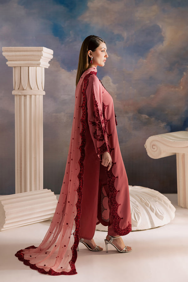 FF-63 – authentic Pakistani formal dress from the Vanya Golden Hour collection for women in the UK.