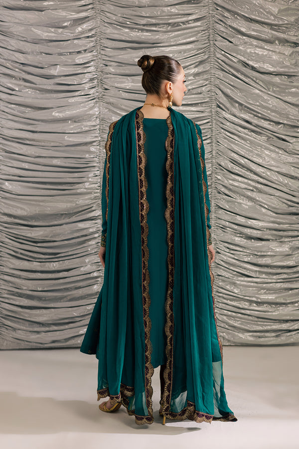 FF-70 – authentic Pakistani formal dress from the Vanya Golden Hour collection for women in the UK.