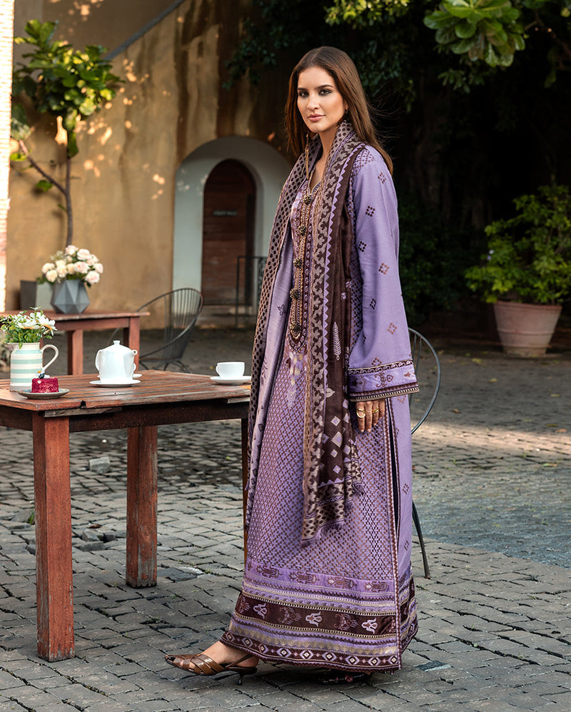 Villa Bramasole – authentic Pakistani dress from the Mushq Winter Broadway 25 collection for women in the UK.