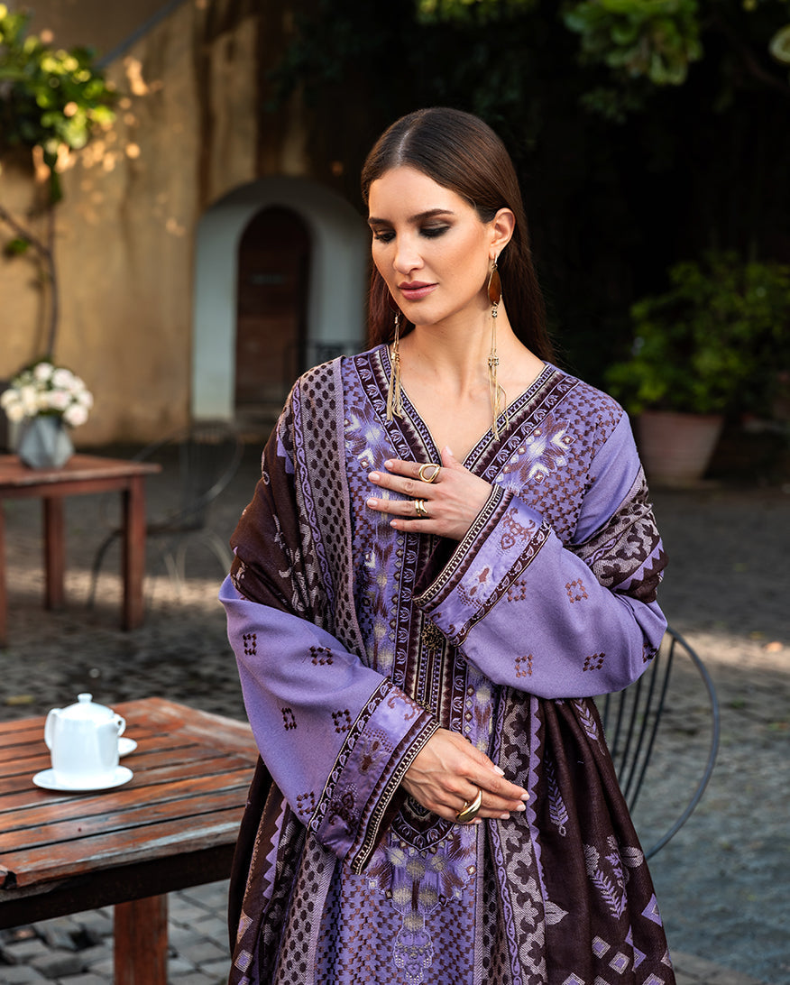 Villa Bramasole – authentic Pakistani dress from the Mushq Winter Broadway 25 collection for women in the UK.