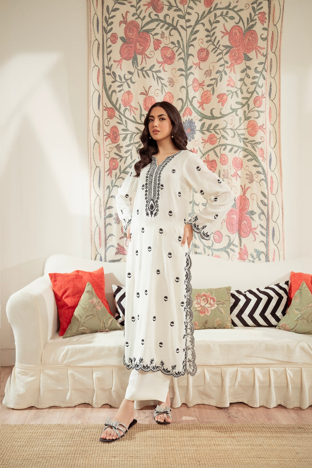 Vintage | Fall Essentials 24 | Morich by Vintage - Designer Dress - Type: Luxury - Available at Libayah - 100% Original