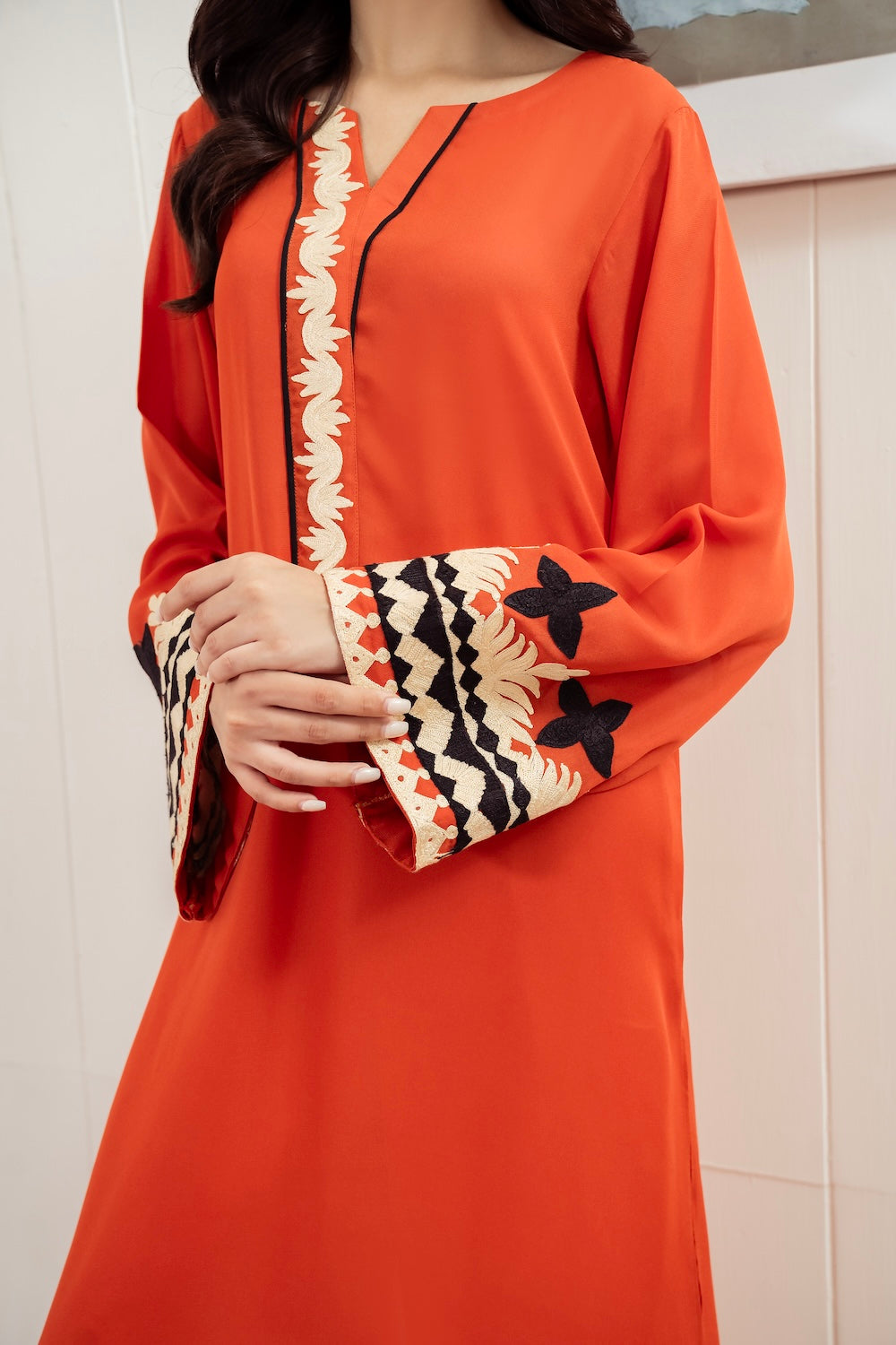 Vintage | Fall Essentials 24 | Ember by Vintage - Designer Dress - Type: Luxury - Available at Libayah - 100% Original