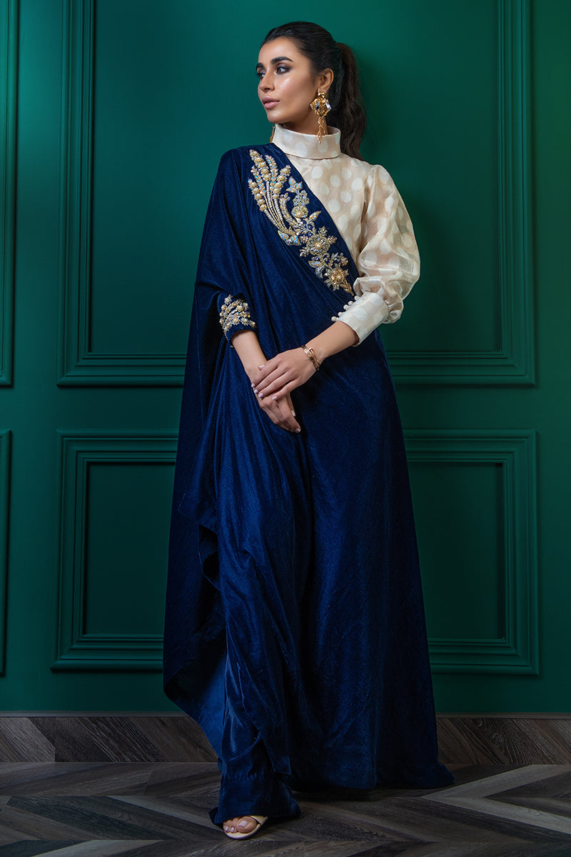 Wardha Saleem | Velvets Winter Fall 24 | Jashan by Wardha Saleem - Designer Dress - Type: Ladies Clothes - Available at Libayah - 100% Original